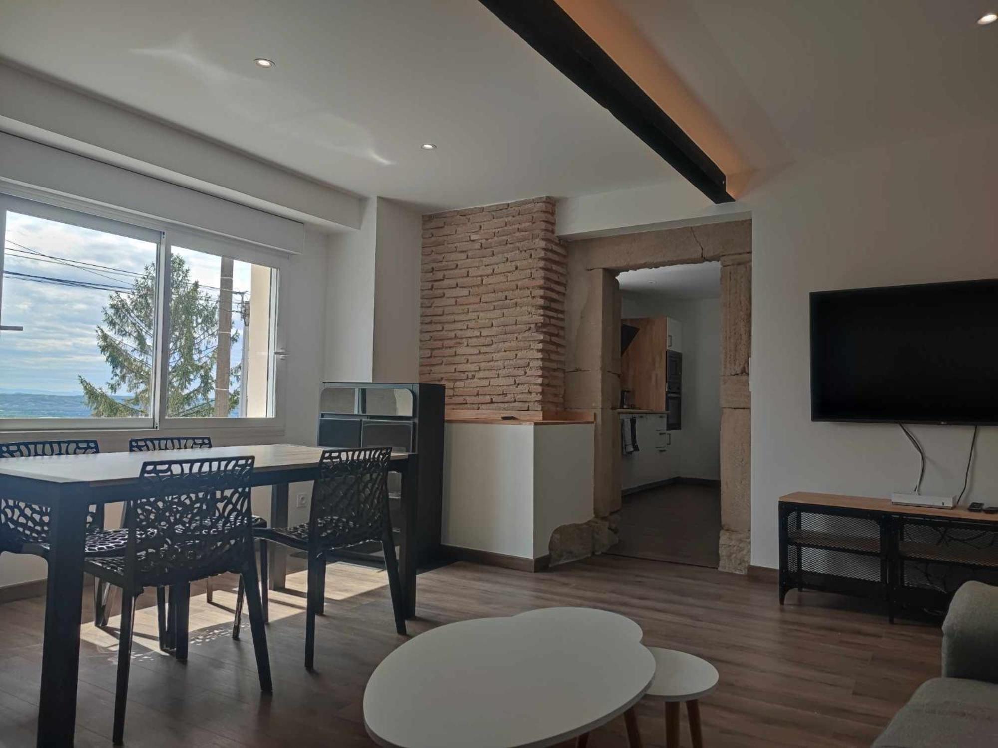 Holiday home Maison Au Calme Pour 8 Personnes A 2 Pas Du Chateau D